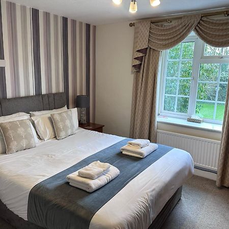 East Ayton Lodge Hotel, スカーバラ エクステリア 写真