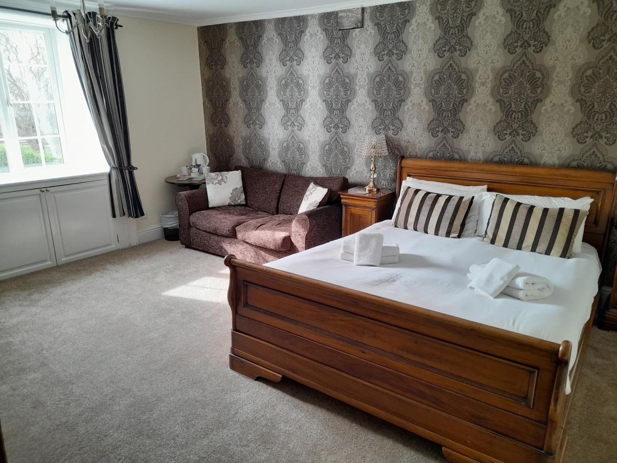 East Ayton Lodge Hotel, スカーバラ エクステリア 写真