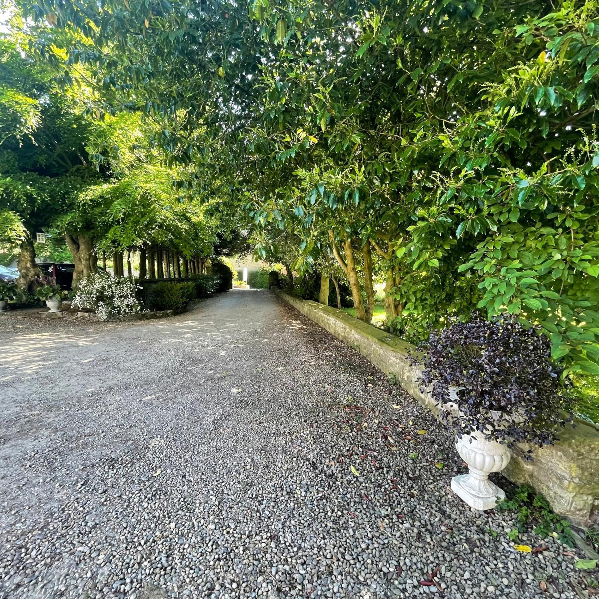 East Ayton Lodge Hotel, スカーバラ エクステリア 写真
