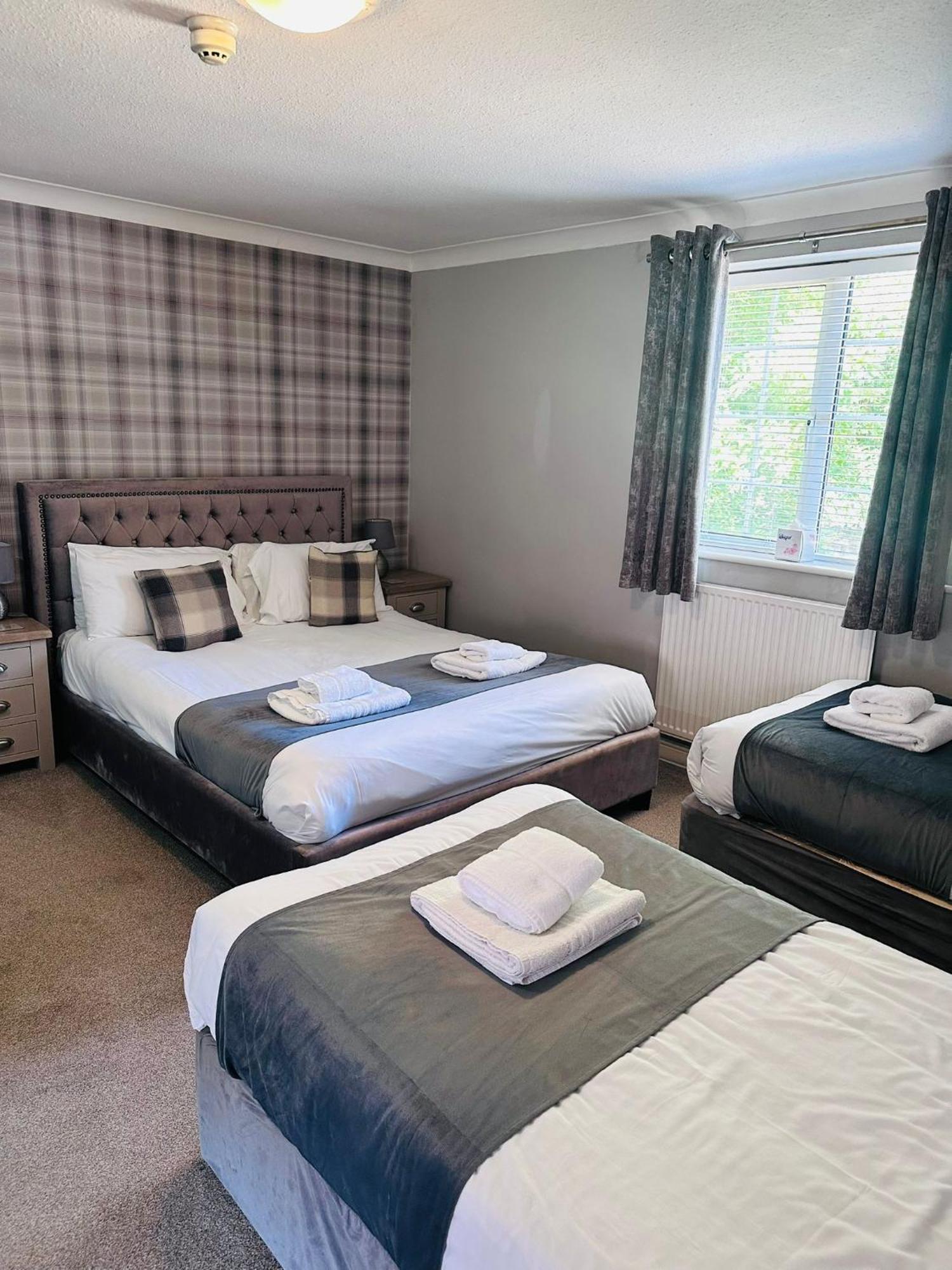 East Ayton Lodge Hotel, スカーバラ エクステリア 写真