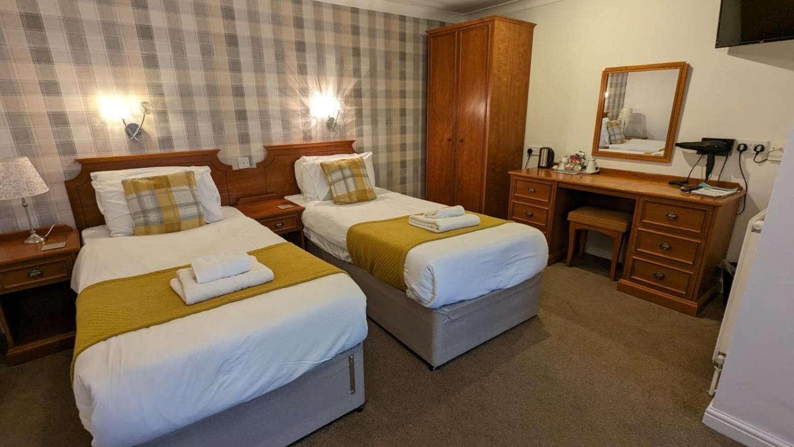 East Ayton Lodge Hotel, スカーバラ エクステリア 写真