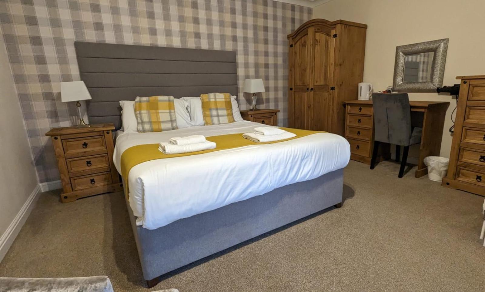 East Ayton Lodge Hotel, スカーバラ エクステリア 写真