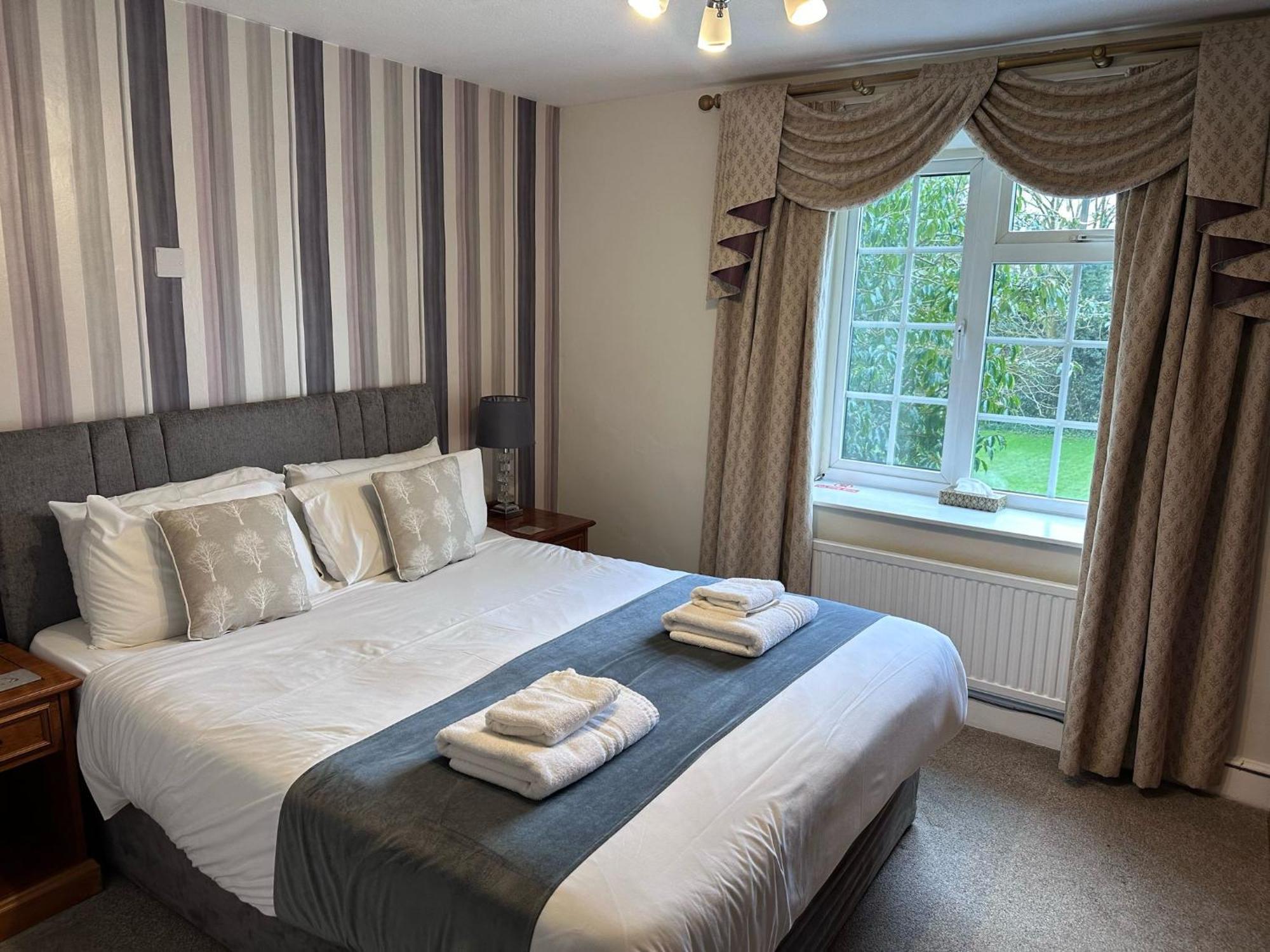East Ayton Lodge Hotel, スカーバラ エクステリア 写真