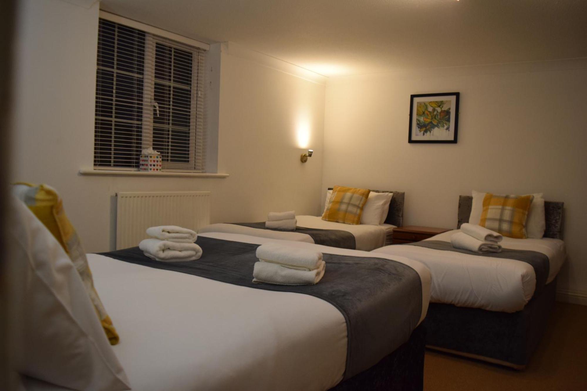 East Ayton Lodge Hotel, スカーバラ エクステリア 写真